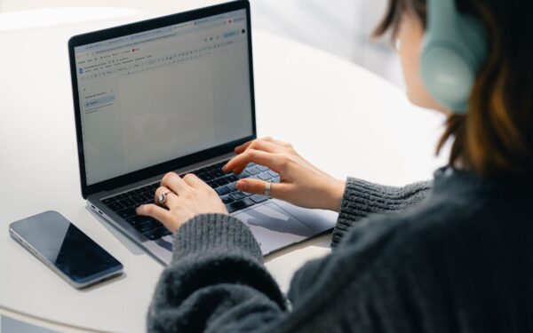 Automatiser ses mails sans tout casser : guide pratique avec les fonctions et filtres intelligents