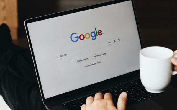 Créer et gérer un compte Google sans se perdre : le guide pratique du quotidien