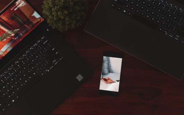Gérer sa lecture différée sans culpabiliser : une méthode simple pour vos articles, vidéos et newsletters