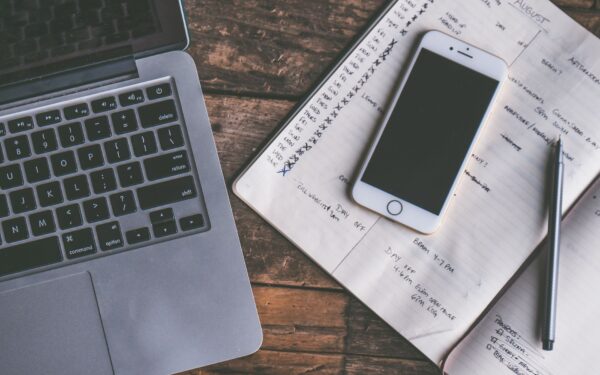 Réduire les distractions numériques au travail : un cadre concret pour retrouver de la concentration