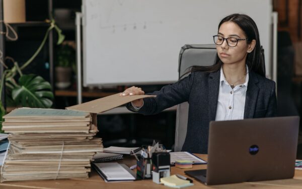 Simplifier ses dossiers sur ordinateur pour gagner du temps au quotidien