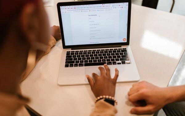 Formulaires en ligne : les bons réflexes pour remplir, envoyer et garder une preuve