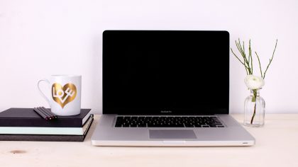 Minimalisme digital au quotidien : une méthode simple pour alléger vos outils sans repartir de zéro
