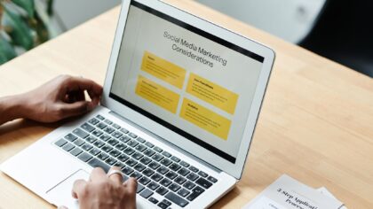 Prompts IA pour le marketing digital : 15 exemples concrets pour gagner en clarté et en impact