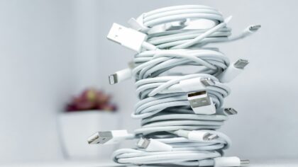 Recharge rapide sur smartphone expliquée : avantages, limites et bons réflexes au quotidien