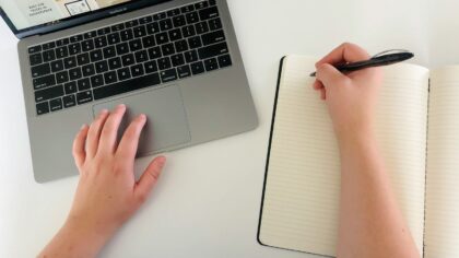 Rédiger un rapport clair et fiable avec l’IA sans diluer son expertise