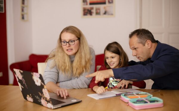 Sécurité des enfants sur Internet : 7 réflexes concrets pour les parents