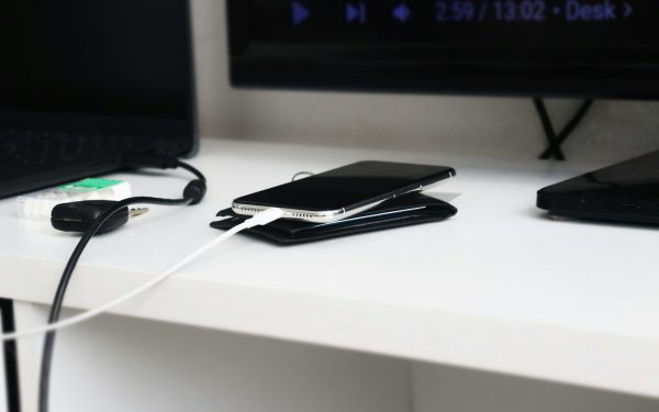 USB expliqué simplement : formats, vitesses et câbles pour ne plus se tromper