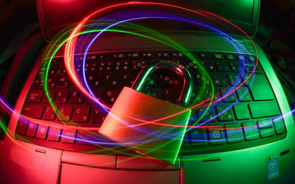 VPN expliqué simplement pour protéger vos connexions numériques